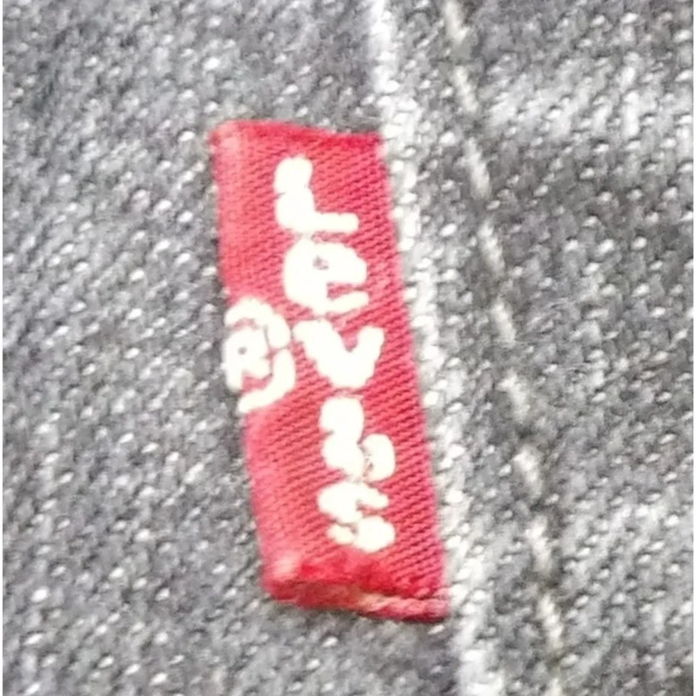 Levis heel drag